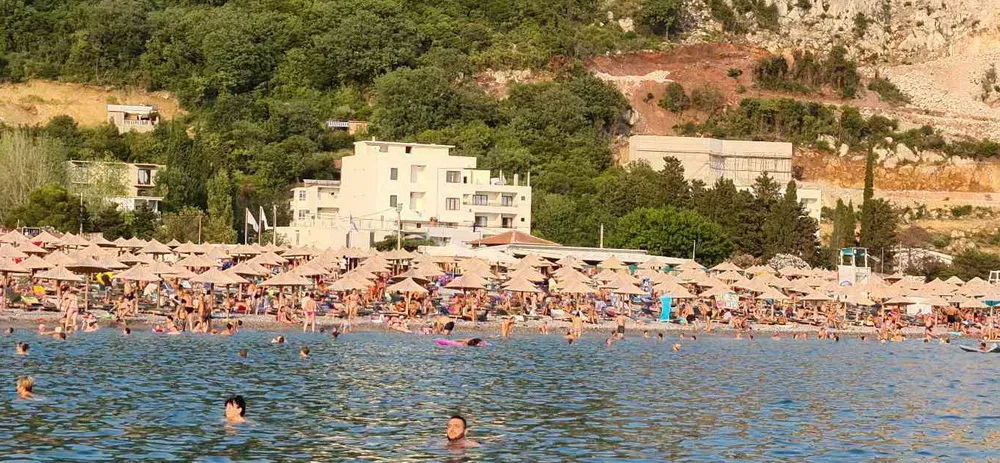Hotelijeri i ugostitelji suočeni sa problemima: Plate povećali, ali radna snaga ipak fali