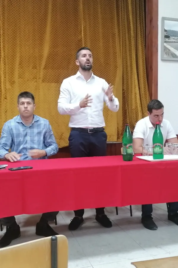 Mјe&scaron;tani Prčanja i Stoliva tvrde da јe uzurpaciјa obale dostigla razmјere torture
