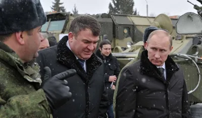 Vladimir Putin sa vojnim čelnicima