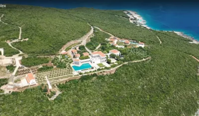 Дерипаскин комплекс на Платамунима