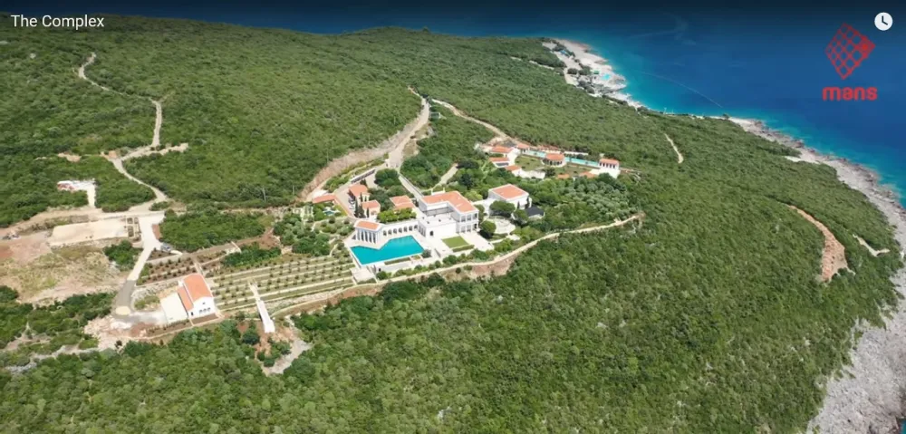 Дерипаскин комплекс на Платамунима