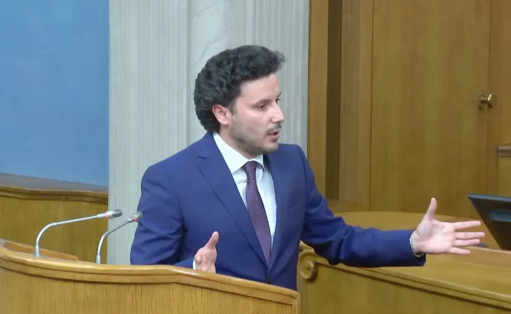 DRITAN ABAZOVIĆ