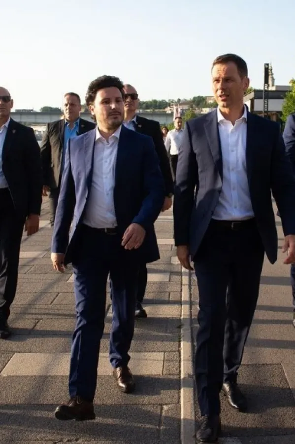 Dritan Abazović i Sini&scaron;a Mali obi&scaron;li Beograd na vodi