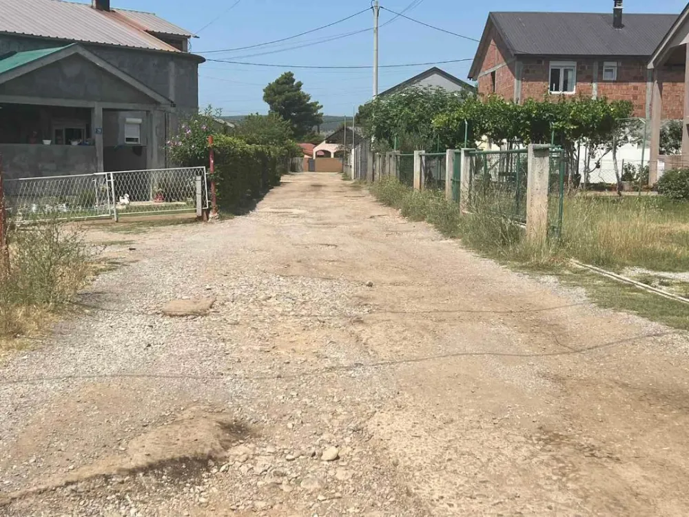(VIDEO)Mje&scaron;tani neformalnog naselja pozivaju vlast da rije&scaron;i njihov problem: Park &scaron;uma Zagorič kao ničiјa zemlja
