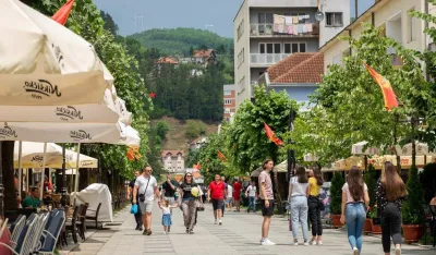 Млади на улици