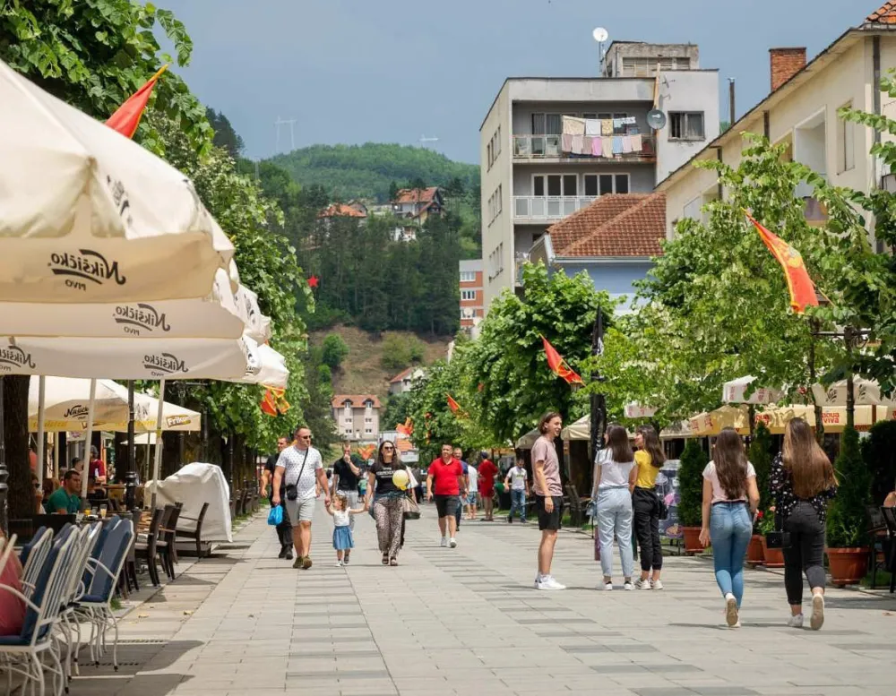 Млади на улици