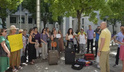 Protest nastavnika ispred Vlade, protest prosvetnih radnika, prosvetni radnici iz Budve