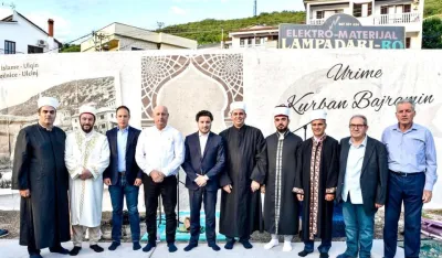 Dritan Abazović na klanjanju u Ulcinju