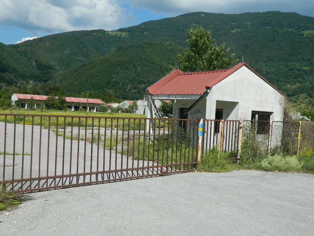 Pogoni protivgradnih raketa kod Plava vi&scaron;e od tri deceniјe prepu&scaron;teni propadanju
