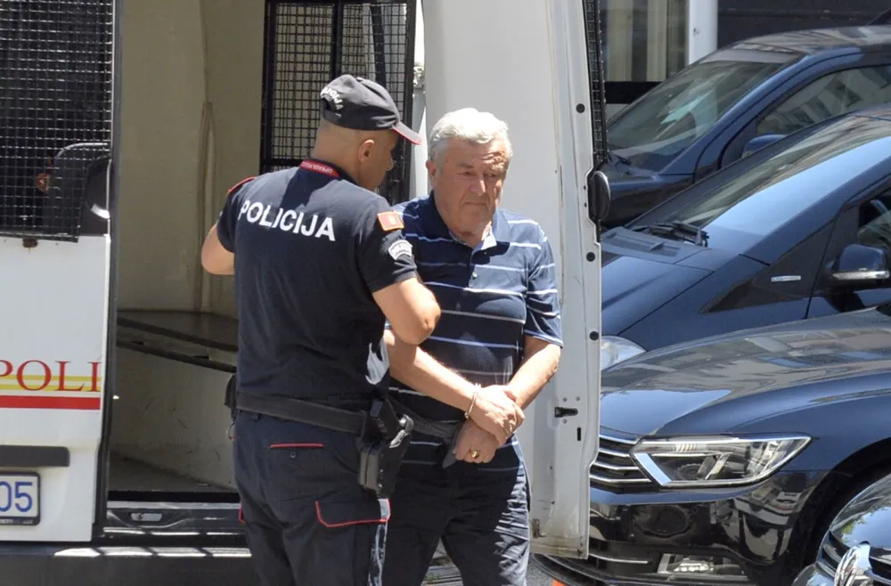 Veselin Vukotić - privođenje (Foto: Ivan Petrović Ipe)