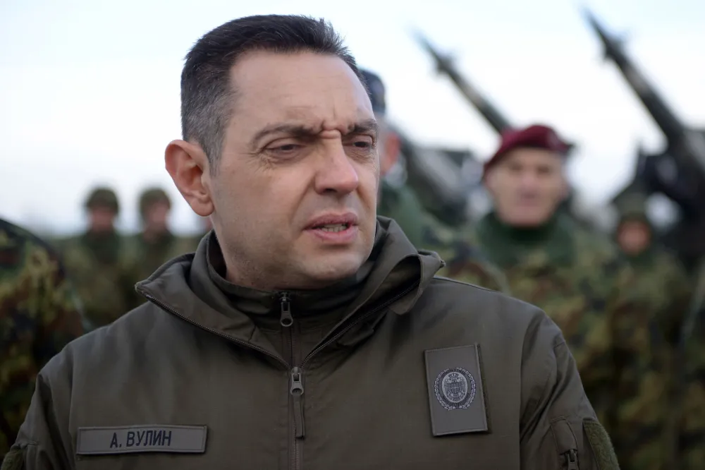 Александар Вулин