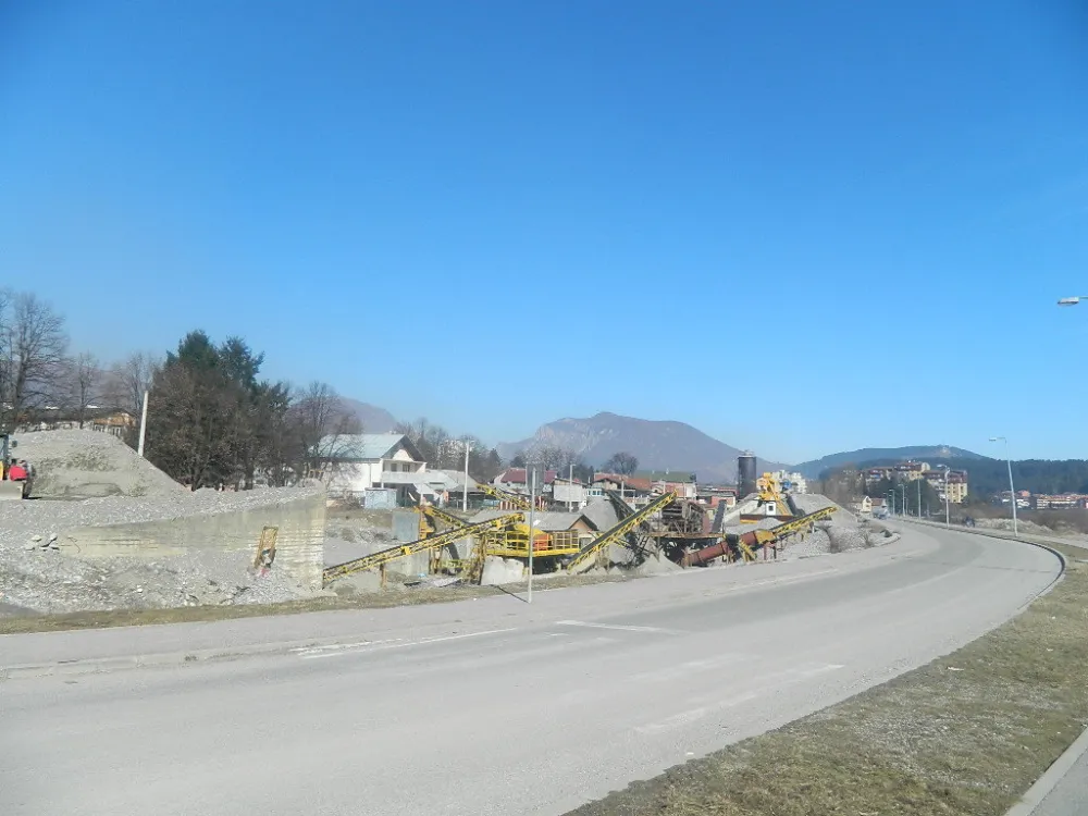 Stanovnici MZ Park i dalje čekaјu da se izmјesti separaciјa: Inspekciјe osam godina zaobilaze betonjerku