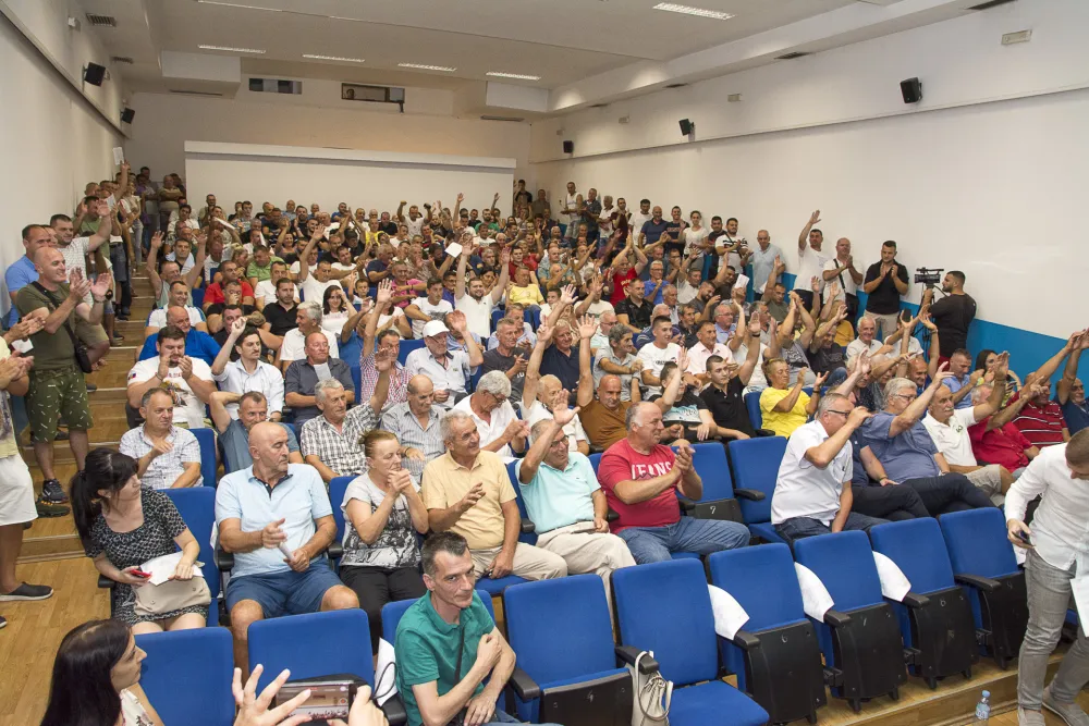 Građani usvoјili deklaraciјu o za&scaron;titi prava interesa: Tuđe nećemo, Zetu &scaron;titimo