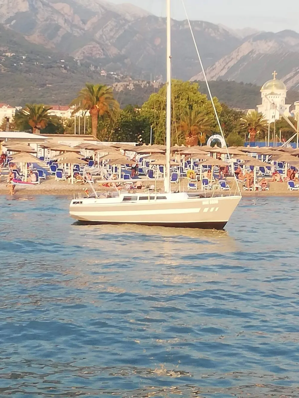 Jedrilica ''Dreamer'' uspje&scaron;no dotegljena u Marinu Bar