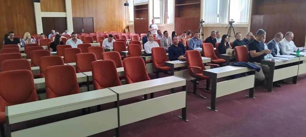 Bez zelenog svјetla izvјe&scaron;taј o radu biv&scaron;eg predsјednika i zavr&scaron;ni račun budžeta Op&scaron;tine Ulcinj