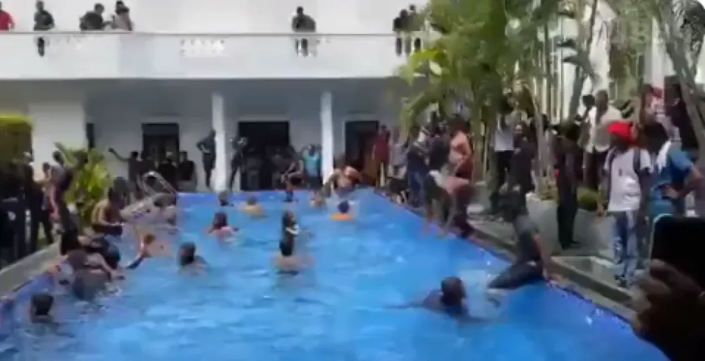 FOTO VIDEO NEXTA TWITTER