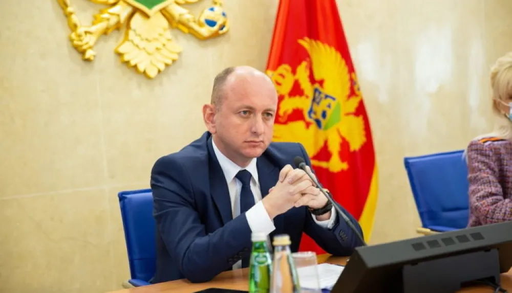 Милан Кнежевић