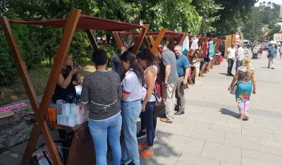 Na bjelopoljskom trgu održan saјam domaćih poljoprivrednih proizvoda i rukotvorina, predstavilo se 15 izlagača