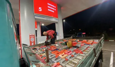 pumpa u sukobinu, punjenje goriva u bidone