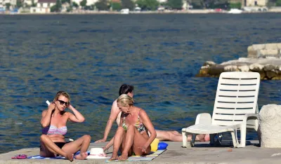 Turizam, turizam 2022, turizam2022, boka kotorska, prcanj, turisti, more, ljeto 2022, ljeto2022, sunce, vrucina