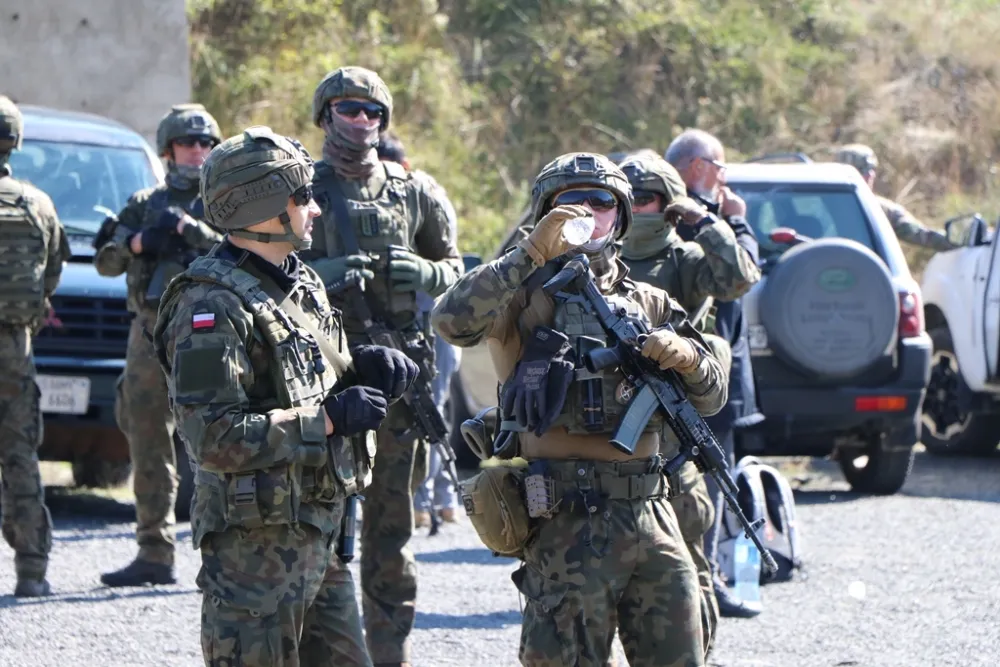 KFOR povećao prisustvo kod Jarinja i Brnjaka: Sve strane da se uzdrže od nasilja