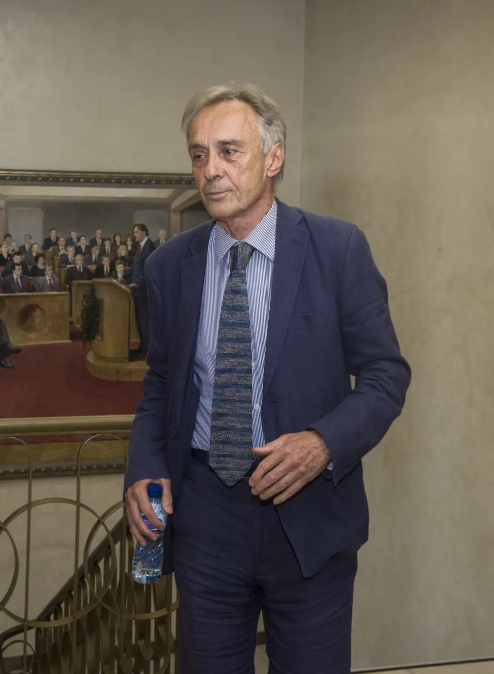 Miodrag Lekić, crtice povodom pada Vlade: Nizbrdica! Kako zaustaviti slom