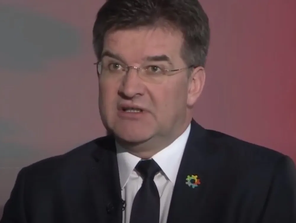 Lajčak: Mi radimo sve da opet ne bude barikada i da se ljudi ne pla&scaron;e za život