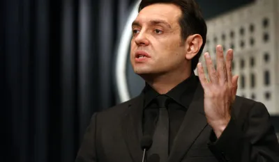 Александар Вулин