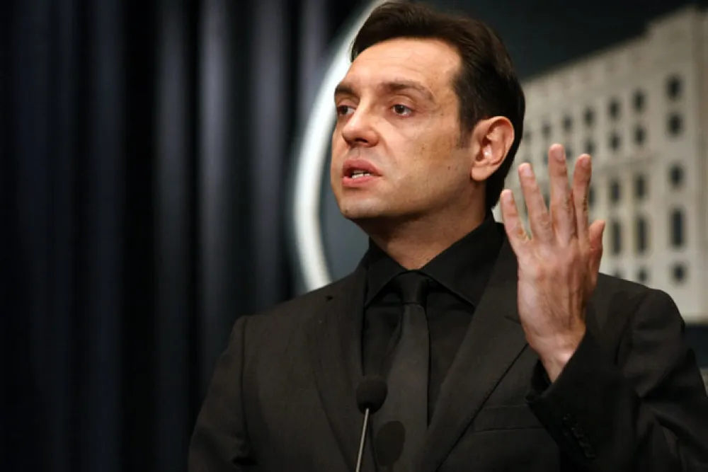 Александар Вулин