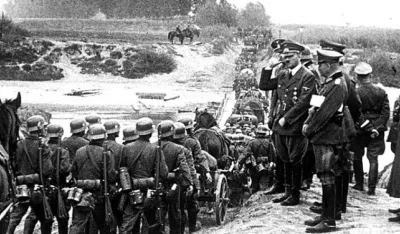 Hitler isplaća vojsku u pohod na Var&scaron;avu 