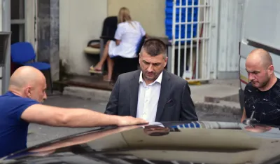 (FOTO) Glavnom specijalnom tužiocu pojačano obezbjeđenje