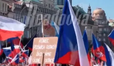 Oko 70 hiljada ljudi u Pragu protestovalo protiv vlade