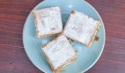 Lenja pita sa jabukama i cimetom