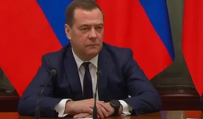 Medvedev: Liz Tras je nesposobni rusofob