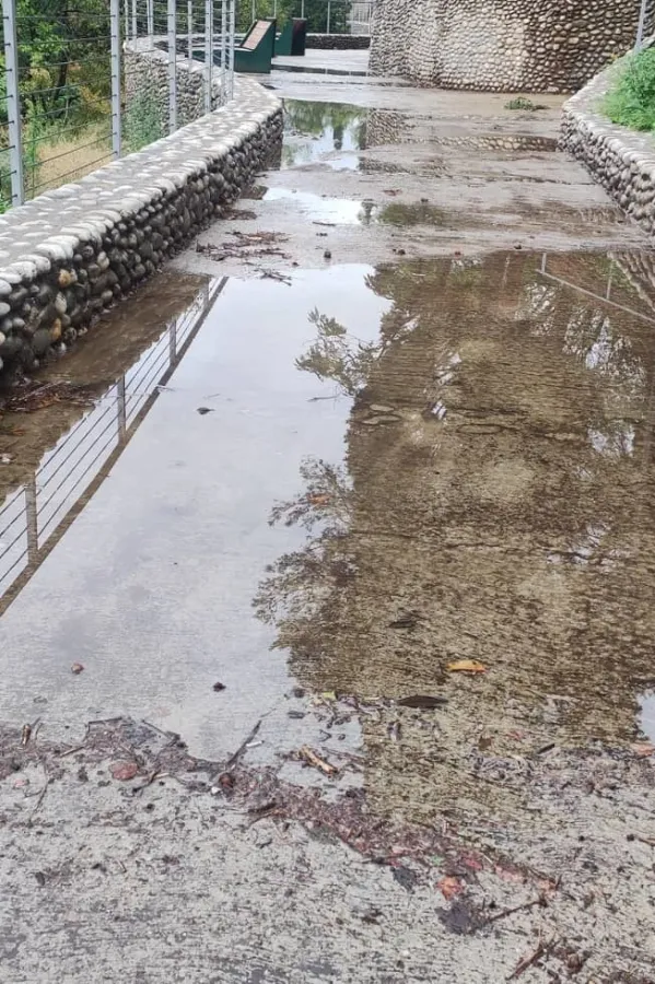 (VIDEO) Ki&scaron;a bolje od nadzornih organa otkrila nedostatke prilikom gradnje infrastrukturnih obјekata u gradu