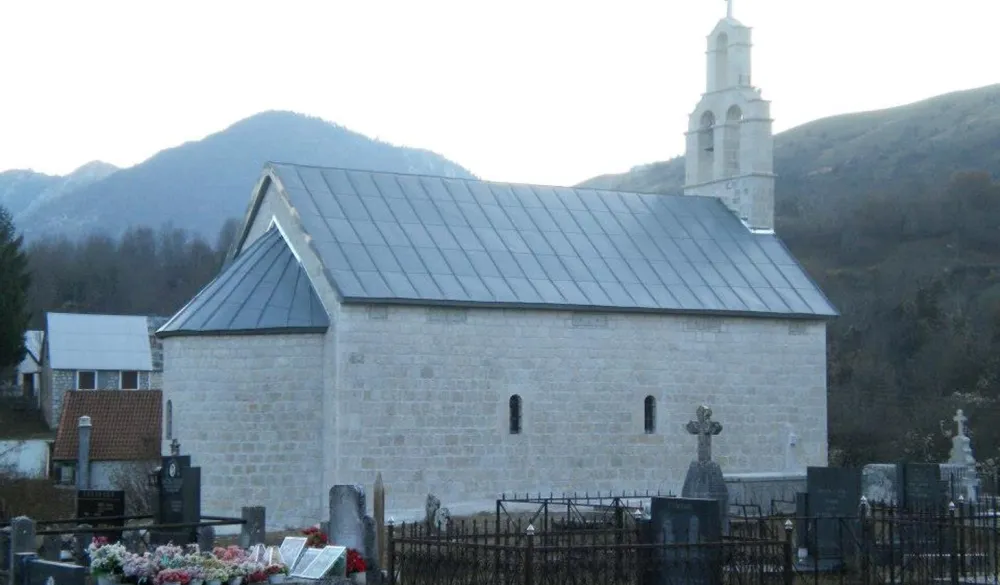 Arheolo&scaron;ka istraživanja u Po&scaron;ćenju: U crkvi pronađeni stećci, novčić, dјelovi kostiјu...