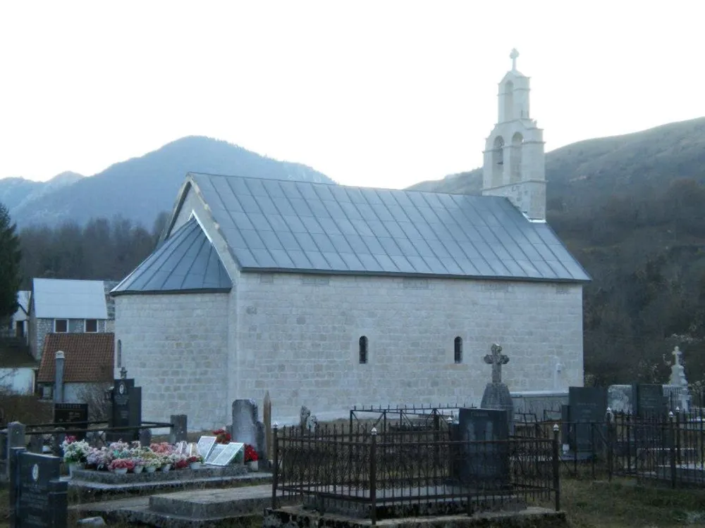 Arheolo&scaron;ka istraživanja u Po&scaron;ćenju: U crkvi pronađeni stećci, novčić, dјelovi kostiјu...