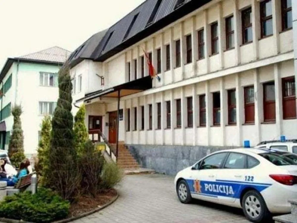 Načelnik i inspektori rožajske policiјe tukli se na ulici?