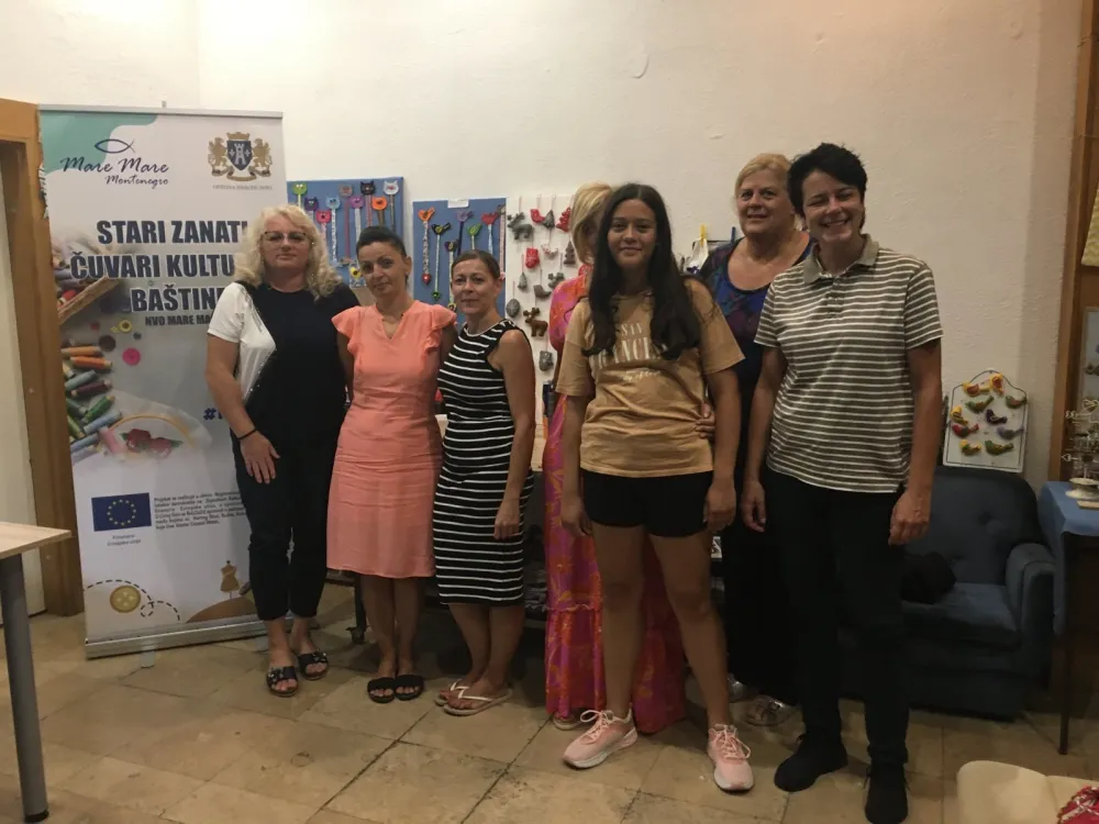 U Herceg Novom počele radionice: Spretne ruke stvaraće vriјedne rukotvorine