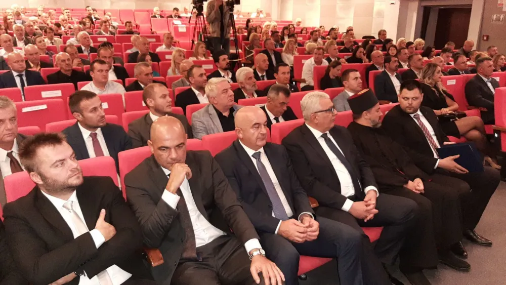 Svečana sjednica SO Nik&scaron;ić