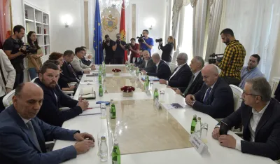 Sastanak lidera partija oko nove vlade, sastanak nove parlamentarne vecine