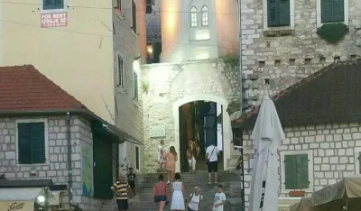 туристи у Новом