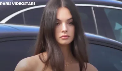 Ćerka Monike Beluči pro&scaron;etala modnom pistom