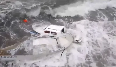 Talasi razbili barku