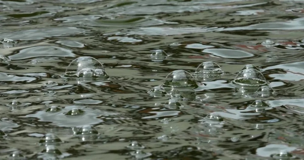 Jezero plin