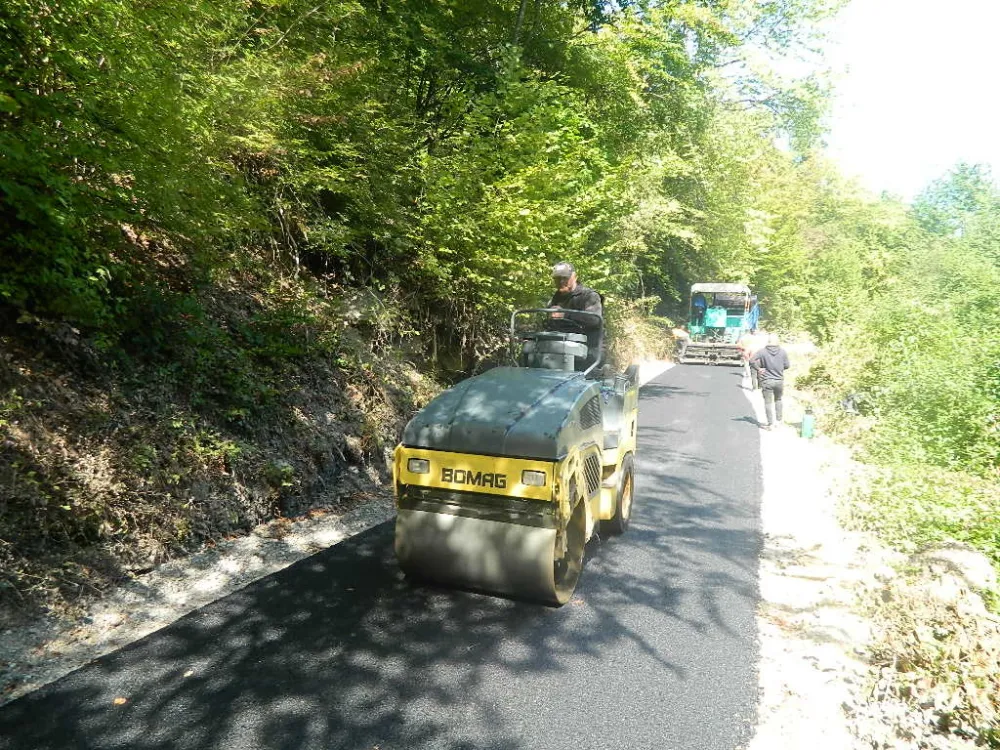 Asfaltiranje u andrijevičkom zaseoku Talanovac počelo nakon pet deceniјa naјava