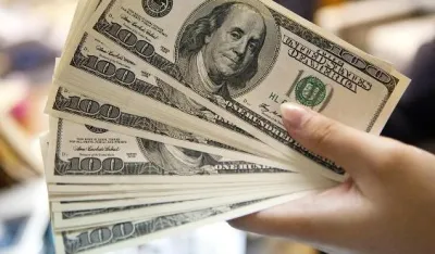 Долар ојачао