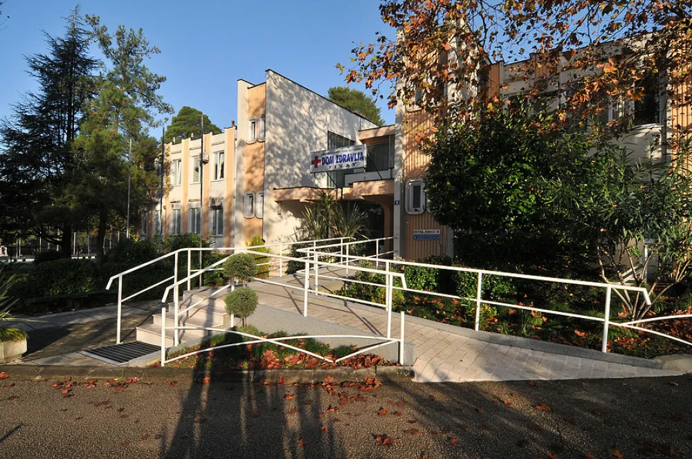 Dom zdravlja Tivat