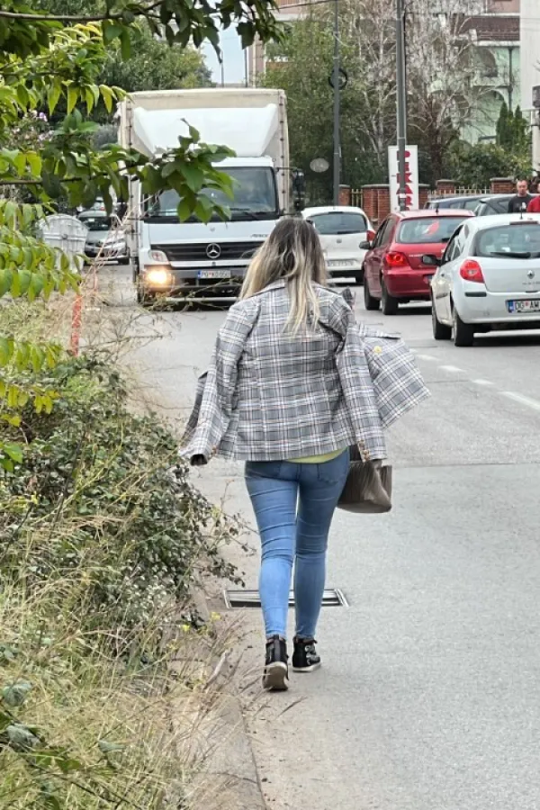 (VIDEO) Pje&scaron;ačke staze u Ulici Gavra Vukovića nebezbјedne za pјe&scaron;ake: Trotoari od 38 centimetara