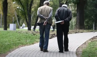 Тешко вријеме за старе